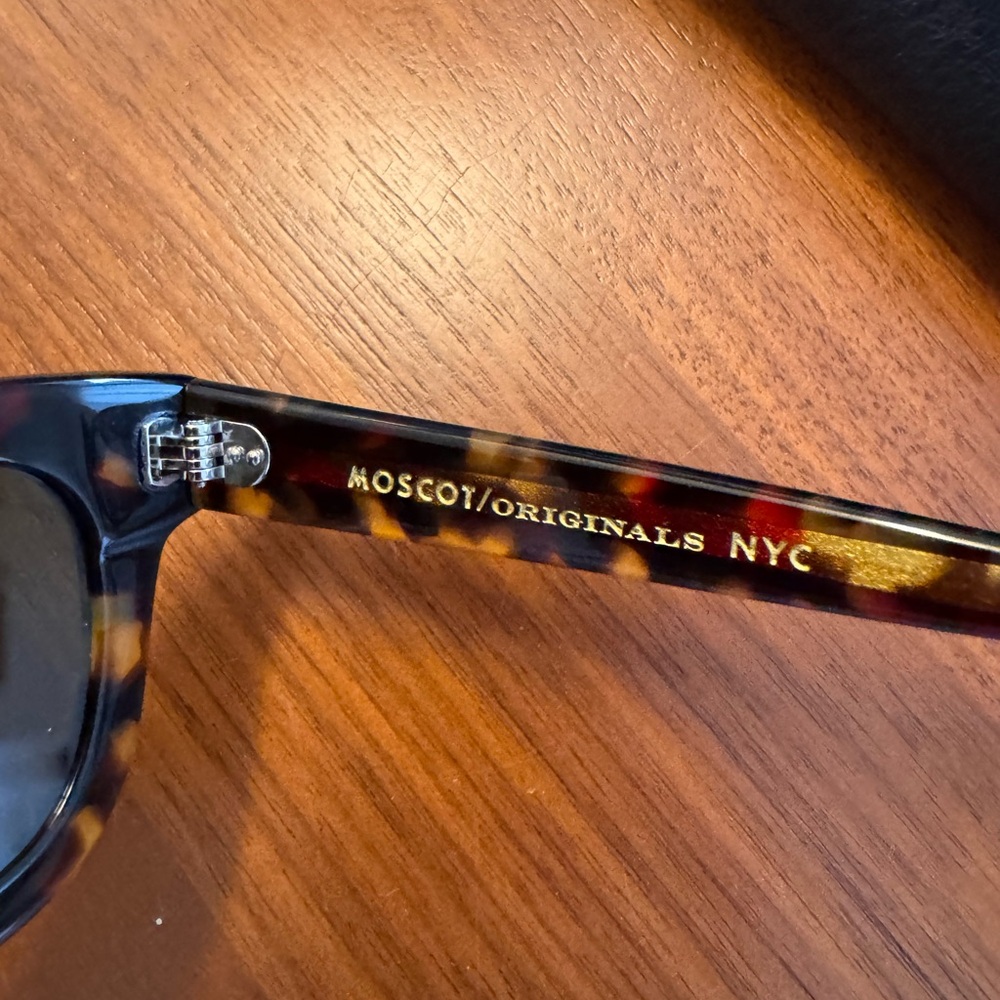 MOSCOT Fritz Sun Tortoise Sunglasses - Picture 8 of 9